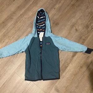 Patagonia 2T sweatshirt/light jacket